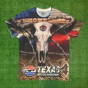 Texas Motor Speedway Flag Longhorn Skull Rattlesnake AOP Tee L/g